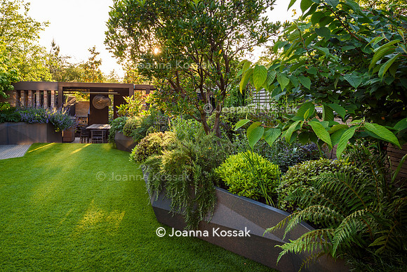 Designer Tony Woods, Qian Gao/ Garden Club London All photos ©Joanna Kossak