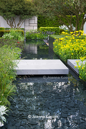 The Telegraph Garden, Chelsea Flower Show 2015 by garden photographer Joanna Kossak