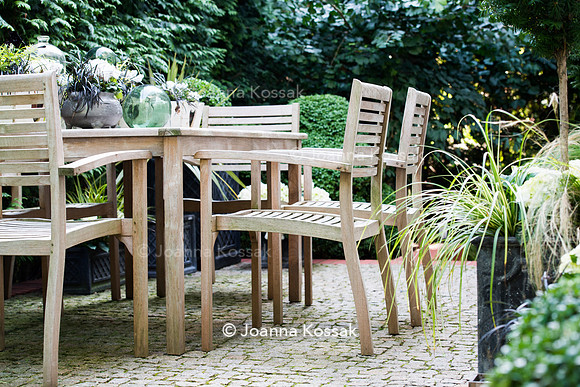 Seating area with wooden furniture