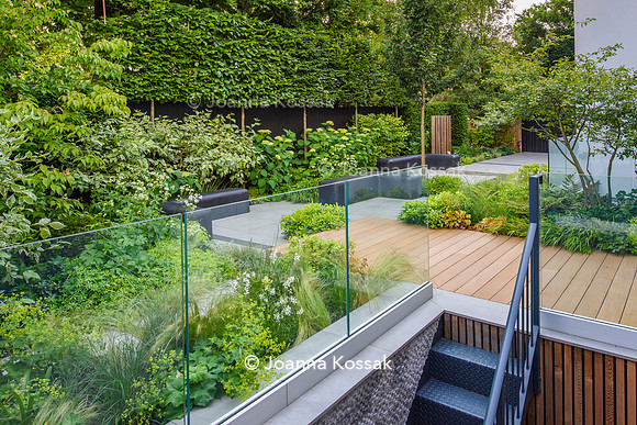 Edge Hill garden. Designer Tom Howard. All Photos © Joanna Kossak