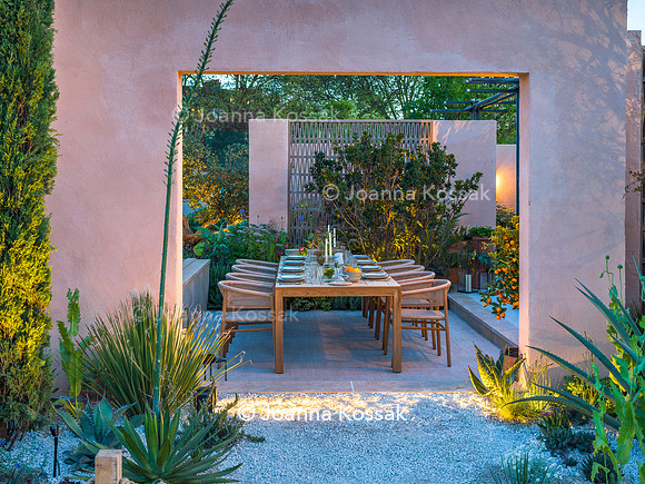 Hamptons Mediterranean Garden