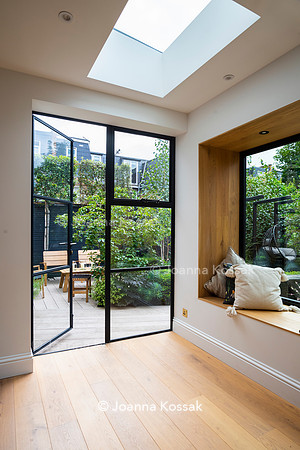 Wandsworth garden. Designed by Tony Woods/ Garden Club London, All Photos © Joanna Kossak