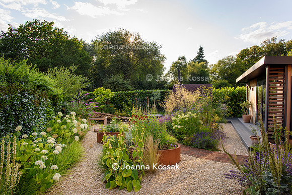 Designer: Christine Wilford MSGD/ Green Arden Design. All photos ©Joanna Kossak