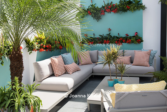 Vertical hanging planters