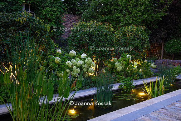 Roehampton garden, Designer Formosa Landscapes/ Neal Harrington All Photos © Joanna Kossak