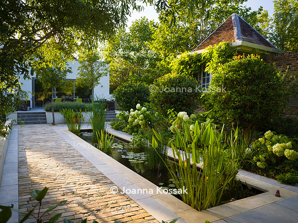 Roehampton garden, Designer Formosa Landscapes/ Neal Harrington All Photos © Joanna Kossak