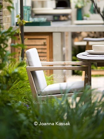 Melody Rd garden. Designed by Harrington Potter/ Chris Harrington All Photos © Joanna Kossak