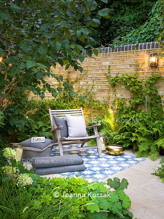 Melody Rd garden. Designed by Harrington Potter/ Chris Harrington All Photos © Joanna Kossak