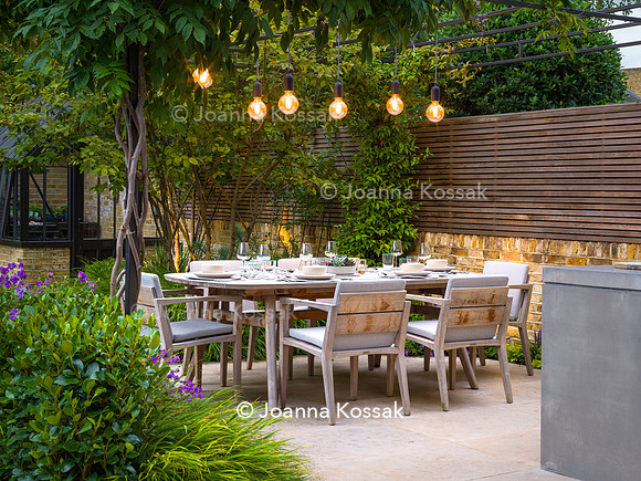 Melody Rd garden. Designed by Harrington Potter/ Chris Harrington All Photos © Joanna Kossak