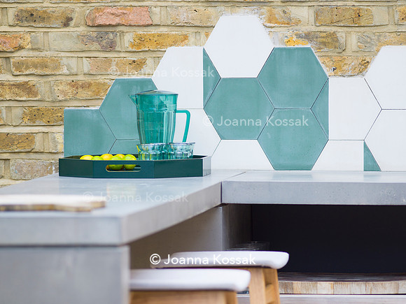 Melody Rd garden. Designed by Harrington Potter/ Chris Harrington All Photos © Joanna Kossak