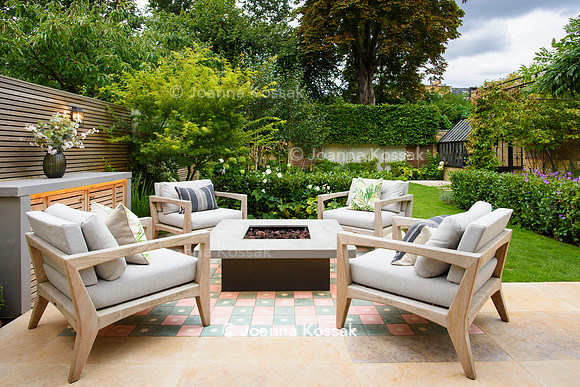 Melody Rd garden. Designed by Harrington Potter/ Chris Harrington All Photos © Joanna Kossak
