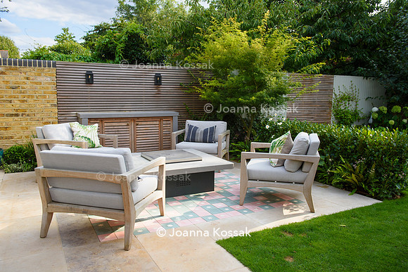 Melody Rd garden. Designed by Harrington Potter/ Chris Harrington All Photos © Joanna Kossak