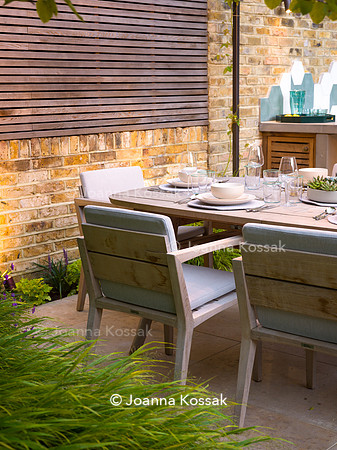 Melody Rd garden. Designed by Harrington Potter/ Chris Harrington All Photos © Joanna Kossak