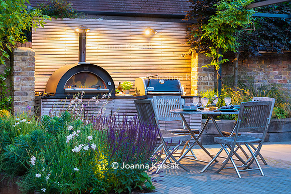 Claygate garden. Designed by Tony Woods/ Garden Club London, All Photos © Joanna Kossak