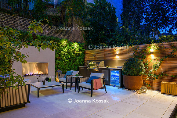 Vicarage Gardens, Designer Maitanne Hunt All Photos © Joanna Kossak