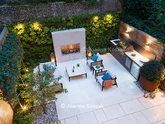 Vicarage Gardens, Designer Maitanne Hunt All Photos © Joanna Kossak