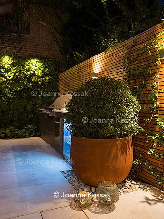 Vicarage Gardens, Designer Maitanne Hunt All Photos © Joanna Kossak