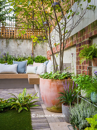 Hottam Rd garden. Designed by Harrington Potter/ Chris Harrington All Photos © Joanna Kossak