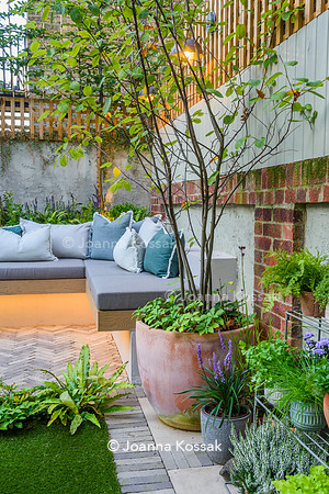 Hottam Rd garden. Designed by Harrington Potter/ Chris Harrington All Photos © Joanna Kossak