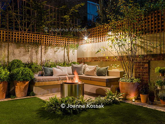 Hottam Rd garden. Designed by Harrington Potter/ Chris Harrington All Photos © Joanna Kossak