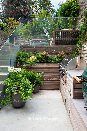 Clapham garden. Designed by Garden Club London, All Photos © Joanna Kossak