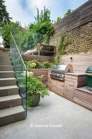 Clapham garden. Designed by Garden Club London, All Photos © Joanna Kossak
