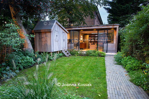 Clapham garden. Designed by Garden Club London, All Photos © Joanna Kossak