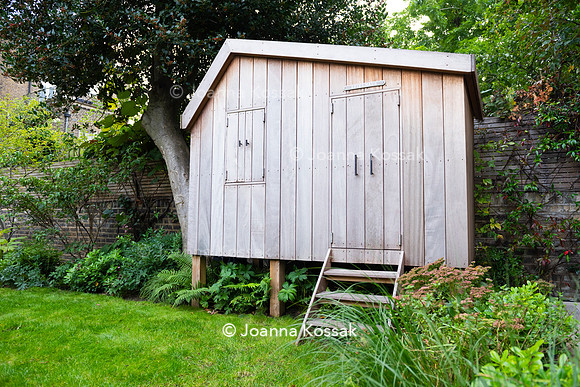 Clapham garden. Designed by Garden Club London, All Photos © Joanna Kossak
