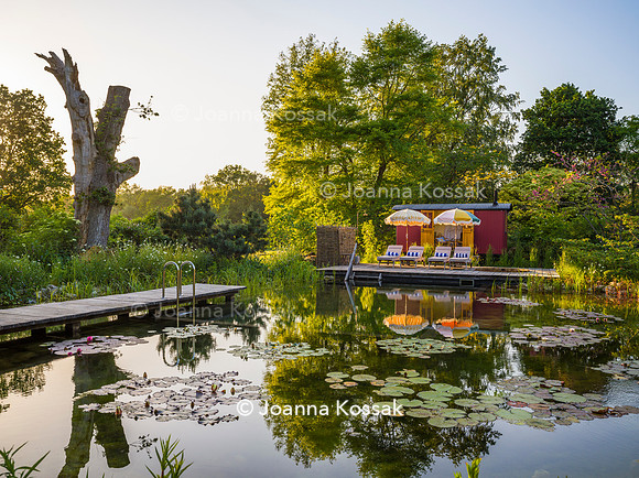 Ivy Cottage garden, Designer Matthew Childs, All Photos © Joanna Kossak