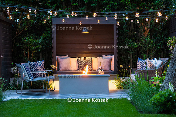 Wimbledon garden. Designed by Chris Harrington. All Photos © Joanna Kossak