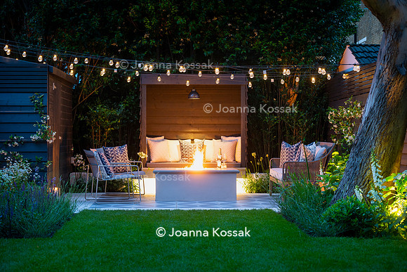 Wimbledon garden. Designed by Chris Harrington. All Photos © Joanna Kossak