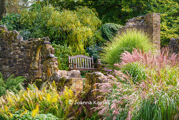 Great Comp Garden in Autumn