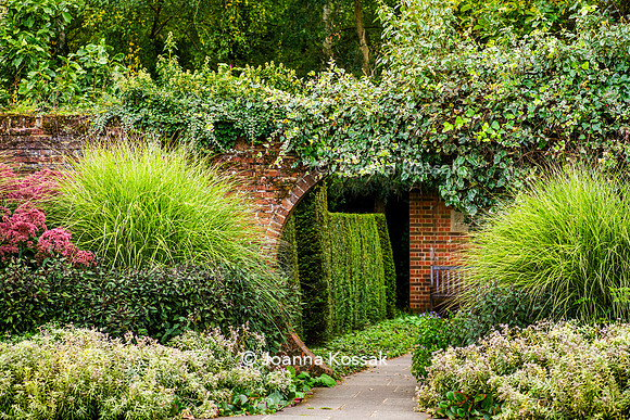 Great Comp Garden in Autumn