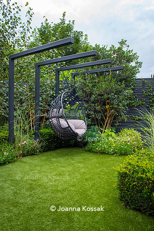 Wandsworth garden. Designed by Tony Woods/ Garden Club London, All Photos © Joanna Kossak