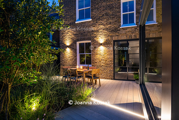 Wandsworth garden. Designed by Tony Woods/ Garden Club London, All Photos © Joanna Kossak