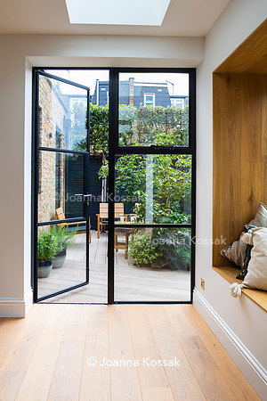Wandsworth garden. Designed by Tony Woods/ Garden Club London, All Photos © Joanna Kossak