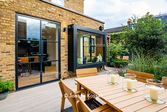 Wandsworth garden. Designed by Tony Woods/ Garden Club London, All Photos © Joanna Kossak