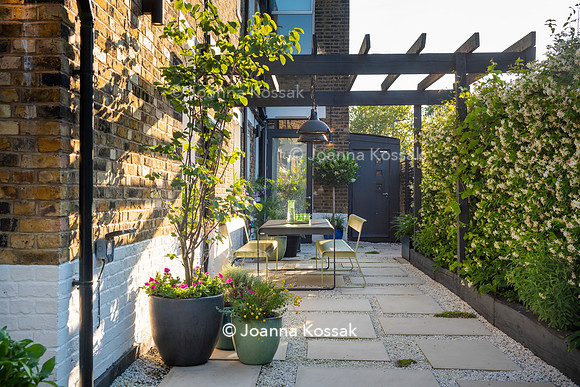Kensal Garden. Designed by Maitanne Hunt. All Photos © Joanna Kossak