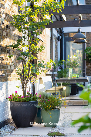 Kensal Garden. Designed by Maitanne Hunt. All Photos © Joanna Kossak