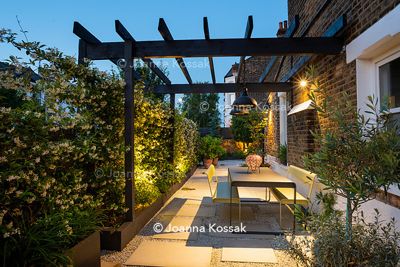 Kensal Garden. Designed by Maitanne Hunt. All Photos © Joanna Kossak