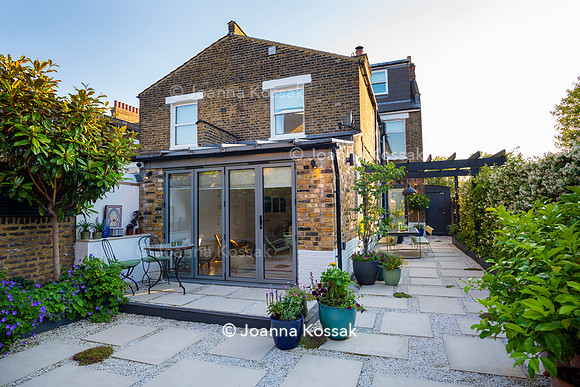 Kensal Garden. Designed by Maitanne Hunt. All Photos © Joanna Kossak