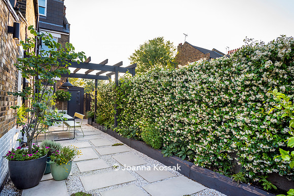 Kensal Garden. Designed by Maitanne Hunt. All Photos © Joanna Kossak