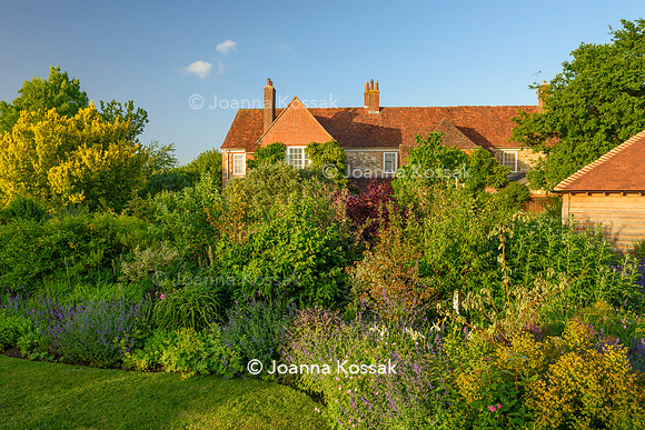Old Vicarage, Designer Kate Smith, All Photos © Joanna Kossak