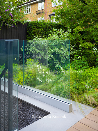 Edge Hill garden. Designer Tom Howard. All Photos © Joanna Kossak