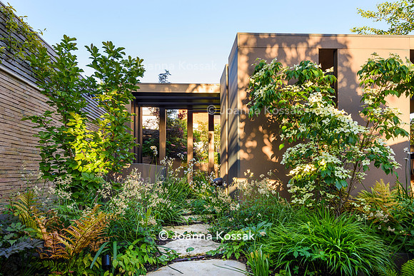 Designer Tony Woods, Qian Gao/ Garden Club London All photos ©Joanna Kossak