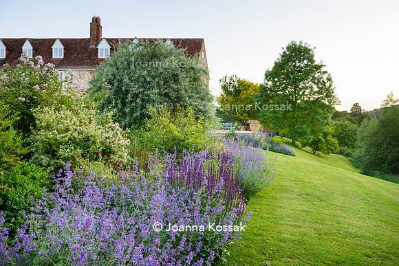 Old Vicarage, Designer Kate Smith, All Photos © Joanna Kossak