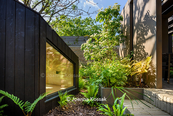 Designer Tony Woods, Qian Gao/ Garden Club London All photos ©Joanna Kossak