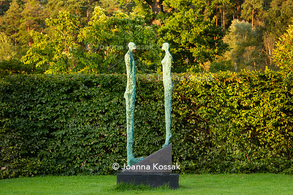 Sculptor: ​​​​​​​Michael Speller
