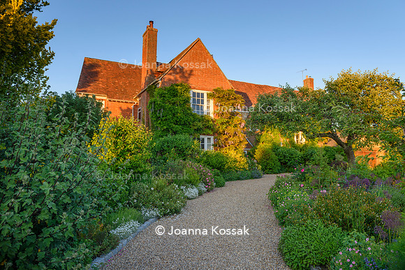 Old Vicarage, Designer Kate Smith, All Photos © Joanna Kossak