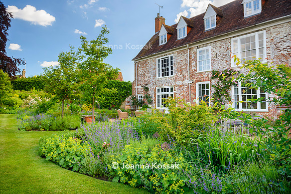 Old Vicarage, Designer Kate Smith, All Photos © Joanna Kossak